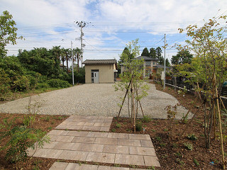 シンプル＆ナチュラルに広い敷地をリフォーム　阿賀野市T様邸外構植栽リフォーム工事