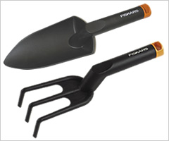 C賞「FISKARS ガーデンスコップ&ガーデンクマデ」