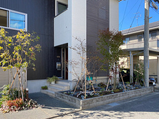 手付かずの庭をナチュラルなロックガーデンにリフォーム 新潟市秋葉区K様邸