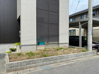 手付かずの庭をナチュラルなロックガーデンにリフォーム 新潟市秋葉区K様邸