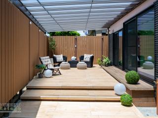 テラスデッキで作る、くつろぎのお庭空間 