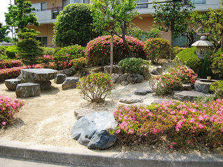 移植、石の移設の庭